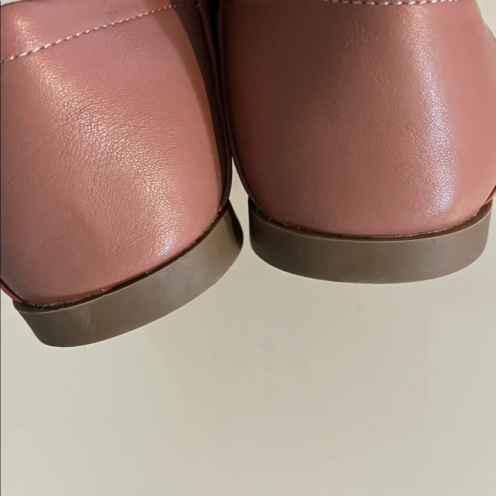 Journee Collection Women's‎ Wide With true comfort, foam slip on Flats Size W 9